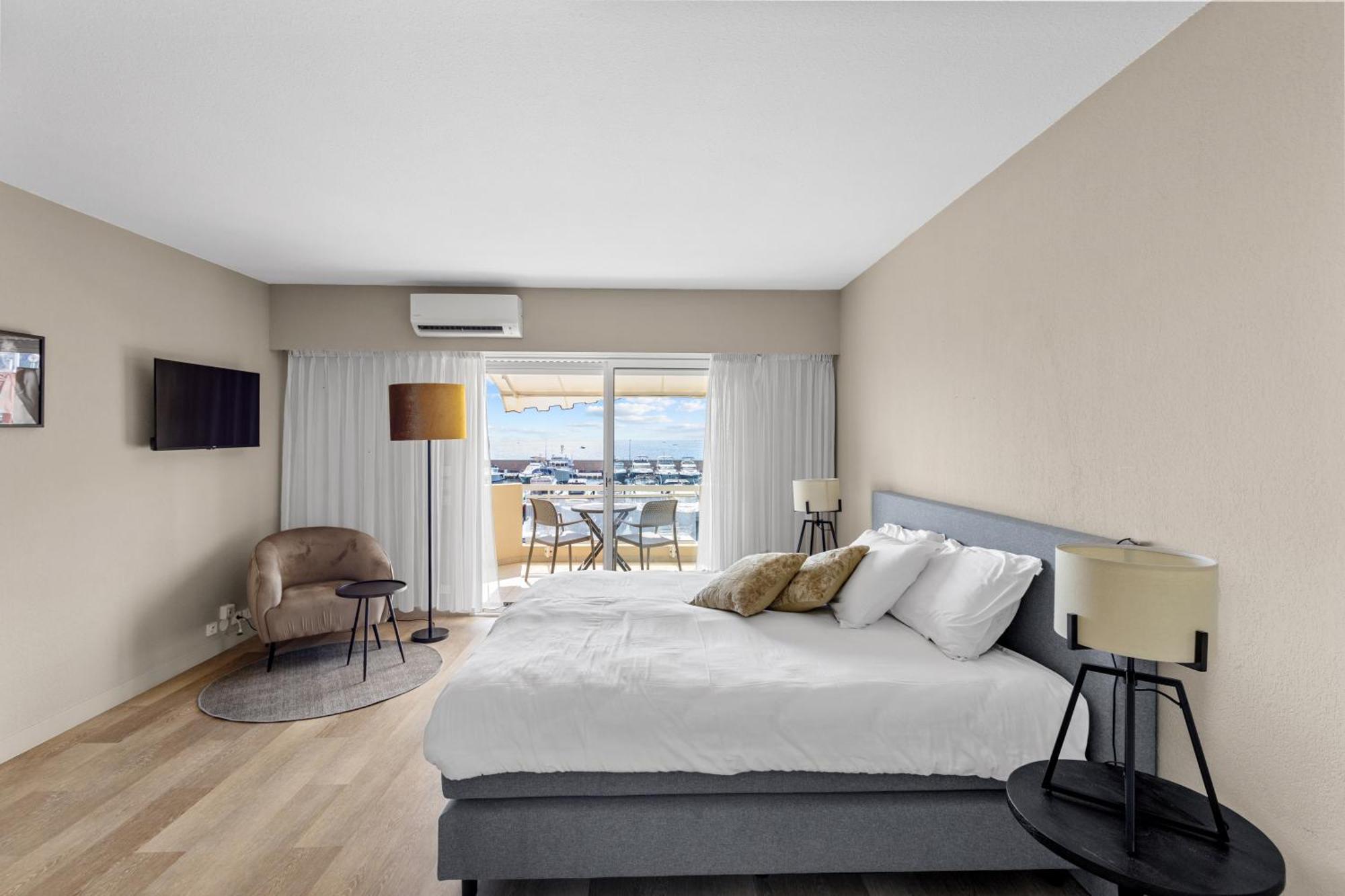 Riviera Beach Hotel 망들리유 라 나플 외부 사진
