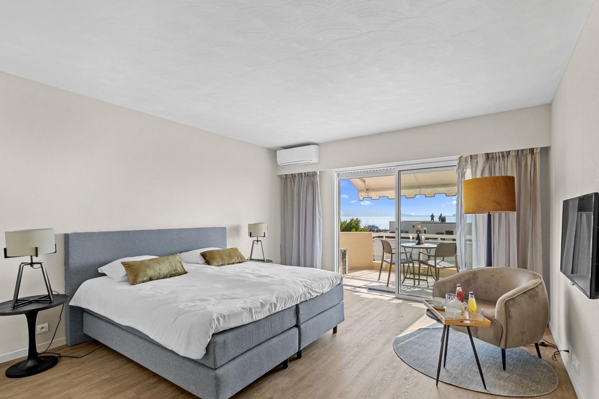 Riviera Beach Hotel 망들리유 라 나플 외부 사진